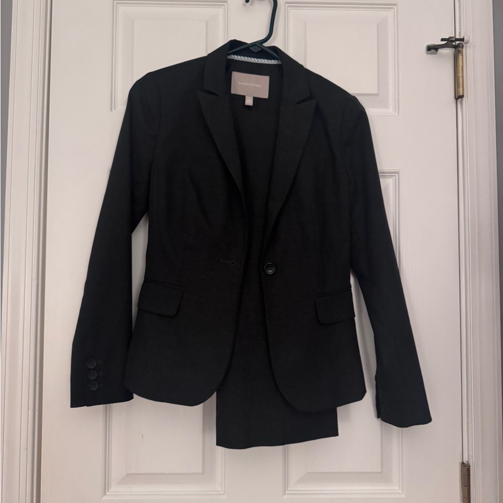 Charcoal Banana Republic Pant Suit 0P
